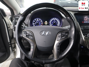 2011 - hyundai grandeur