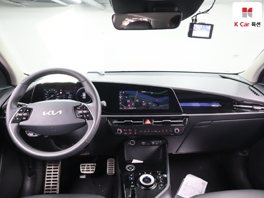 2023 - kia niro