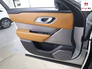 2019 - land rover range rover
