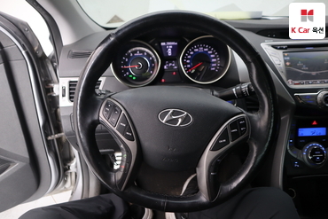 2013 - hyundai avante