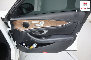 2019 - mercedes-benz e220d