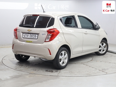2017 - chevrolet spark