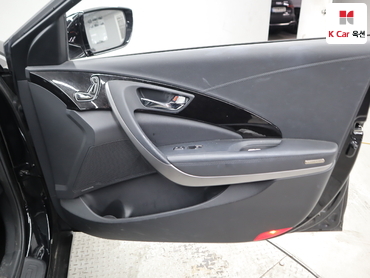 2011 - hyundai grandeur