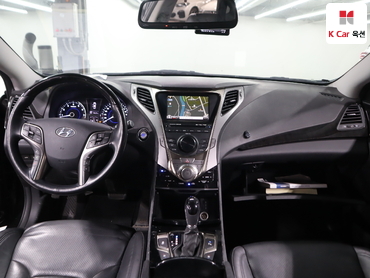 2011 - hyundai grandeur
