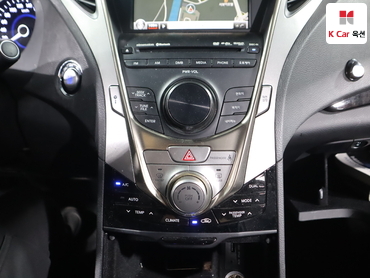 2011 - hyundai grandeur
