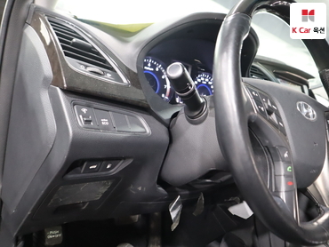 2011 - hyundai grandeur