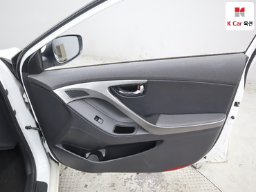 2012 - hyundai avante