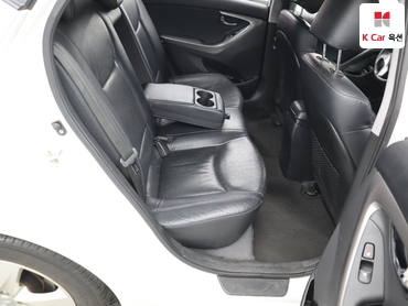 2012 - hyundai avante