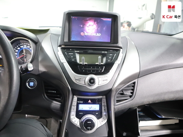 2012 - hyundai avante