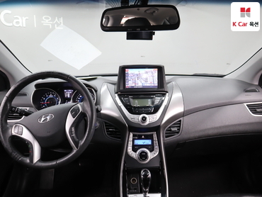 2012 - hyundai avante