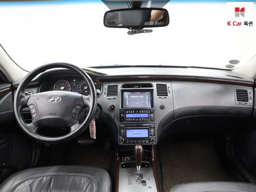 2011 - hyundai grandeur