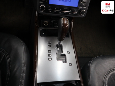 2011 - hyundai grandeur