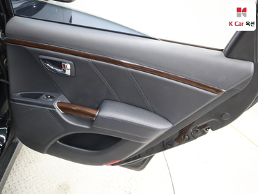 2011 - hyundai grandeur
