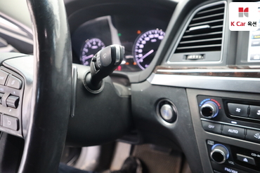 2016 - hyundai g330