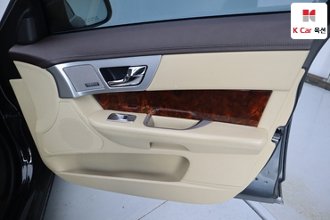 2013 - jaguar xf