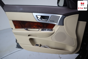 2013 - jaguar xf