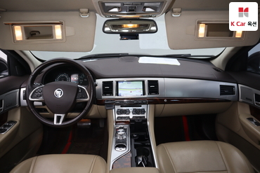 2013 - jaguar xf