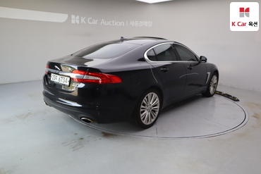 2013 - jaguar xf