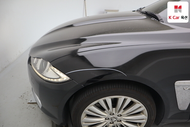 2013 - jaguar xf