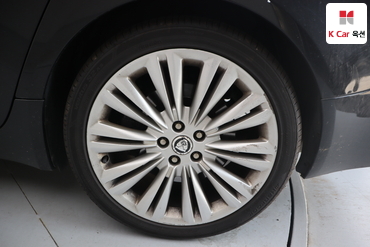 2013 - jaguar xf