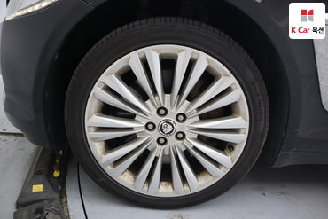 2013 - jaguar xf