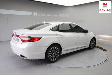 2013 - hyundai grandeur