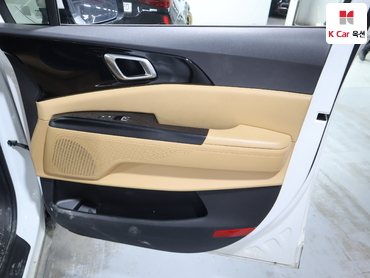 2023 - kia carnival
