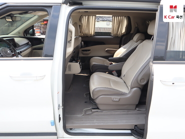 2021 - kia carnival
