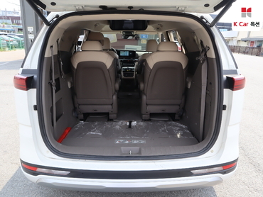 2021 - kia carnival