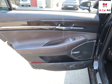 2016 - genesis eq900