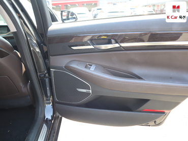 2016 - genesis eq900