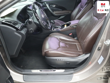 2011 - hyundai grandeur