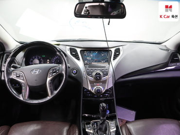 2011 - hyundai grandeur
