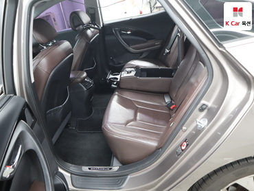2011 - hyundai grandeur