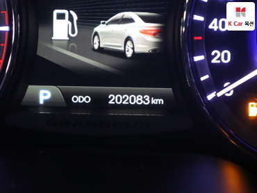 2011 - hyundai grandeur