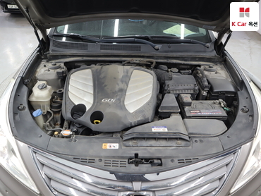 2011 - hyundai grandeur