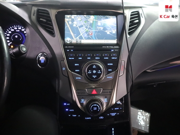 2011 - hyundai grandeur