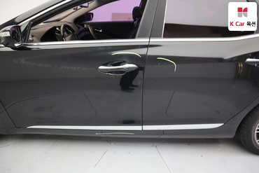 2011 - hyundai grandeur