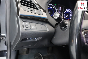 2011 - hyundai grandeur