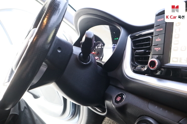 2018 - kia stonic