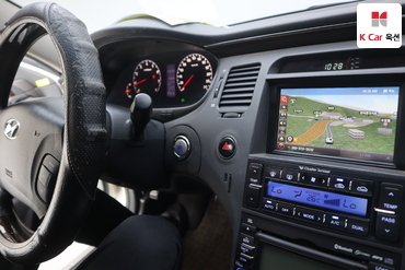 2011 - hyundai grandeur