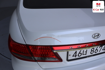 2011 - hyundai grandeur