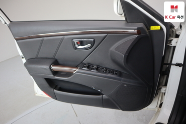 2011 - hyundai grandeur