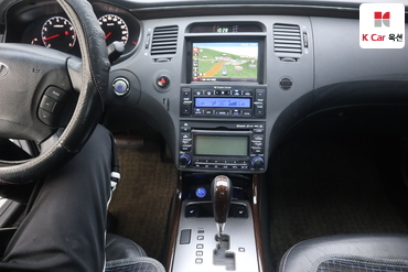 2011 - hyundai grandeur