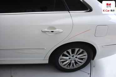2011 - hyundai grandeur