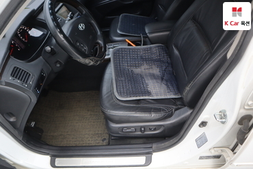 2011 - hyundai grandeur