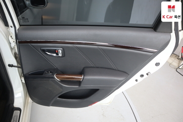 2011 - hyundai grandeur