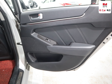 2012 - kia k7