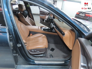 2022 - genesis g80