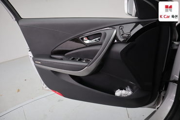 2011 - hyundai grandeur
